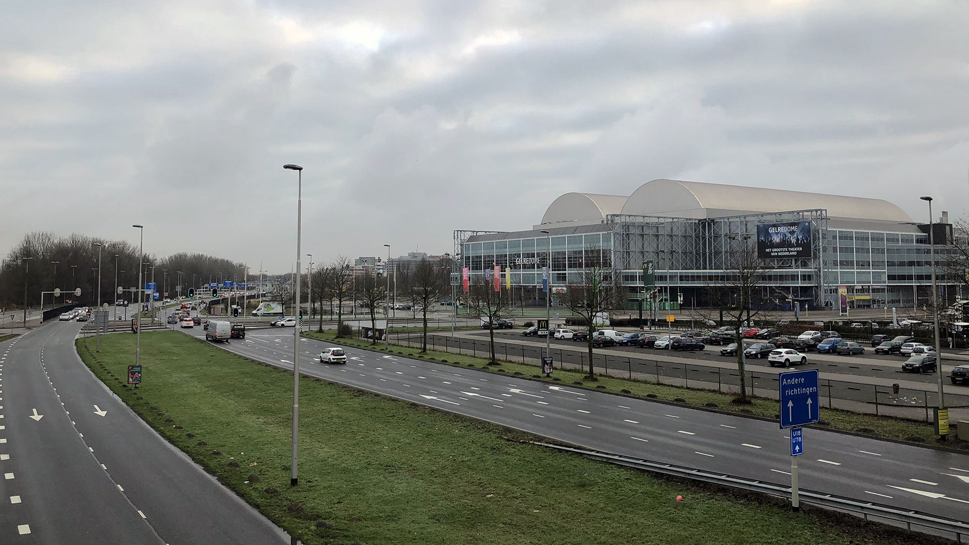 D66 Arnhem Benut GelreDome Als Ideale Parkeerhub Voor Arnhem d66-arnhem-benut-gelredome-als-ideale-parkeerhub-voor-arnhem