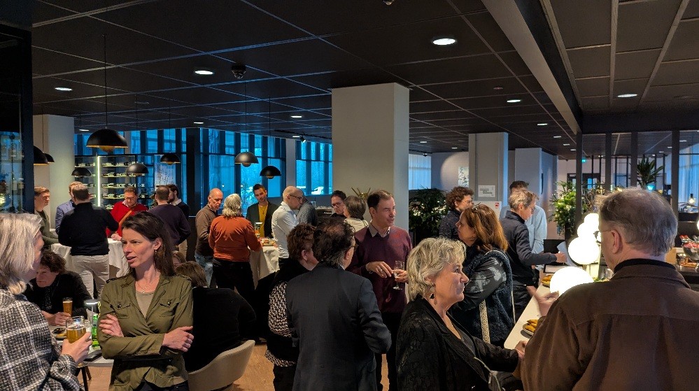 Leden op de Nieuwjaarsborrel 2025 - AAV Twente Oost