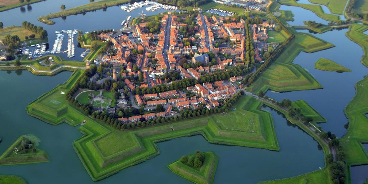 Los het parkeerprobleem in de vesting op