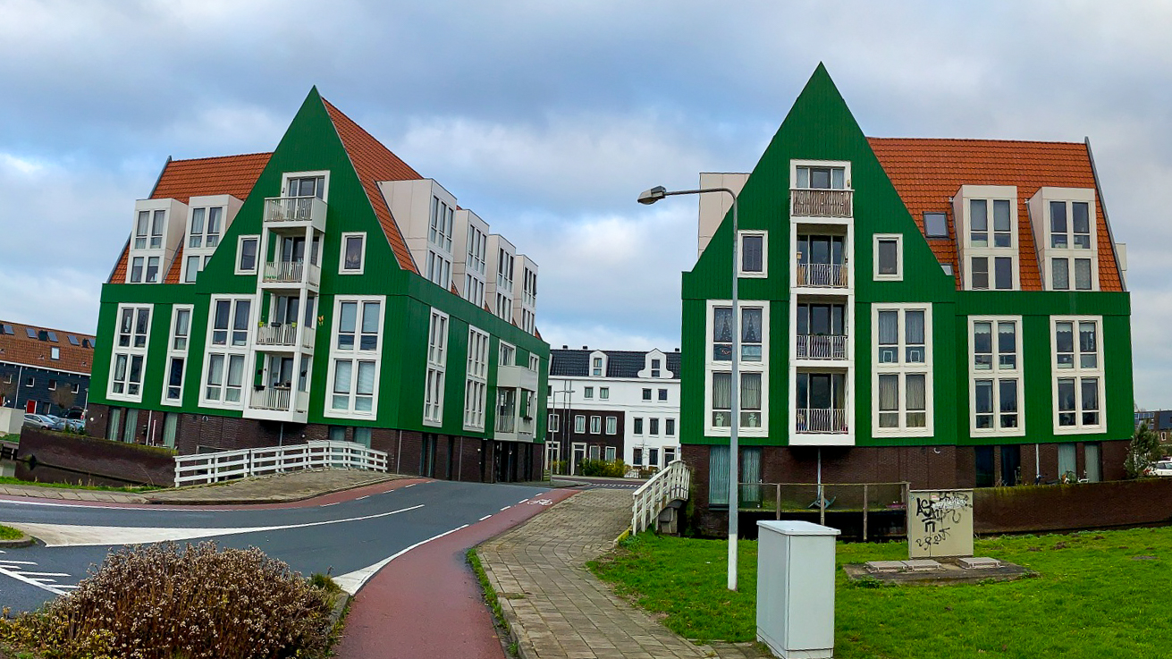 Kleurt Landsmeer blauw?