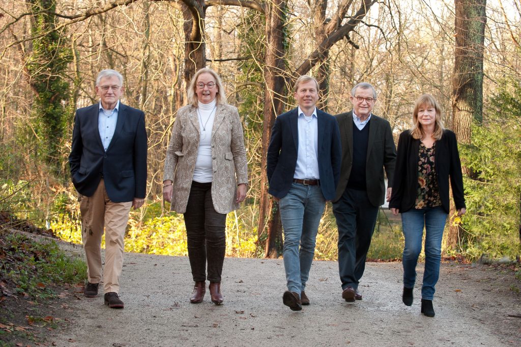 Top 5 kandidaten D66 Wassenaar v.l.n.r. Ritske Bloemendaal, Paut Kromkamp, Rogier Krabbendam, Ernst Klatte en Marianne Wuite